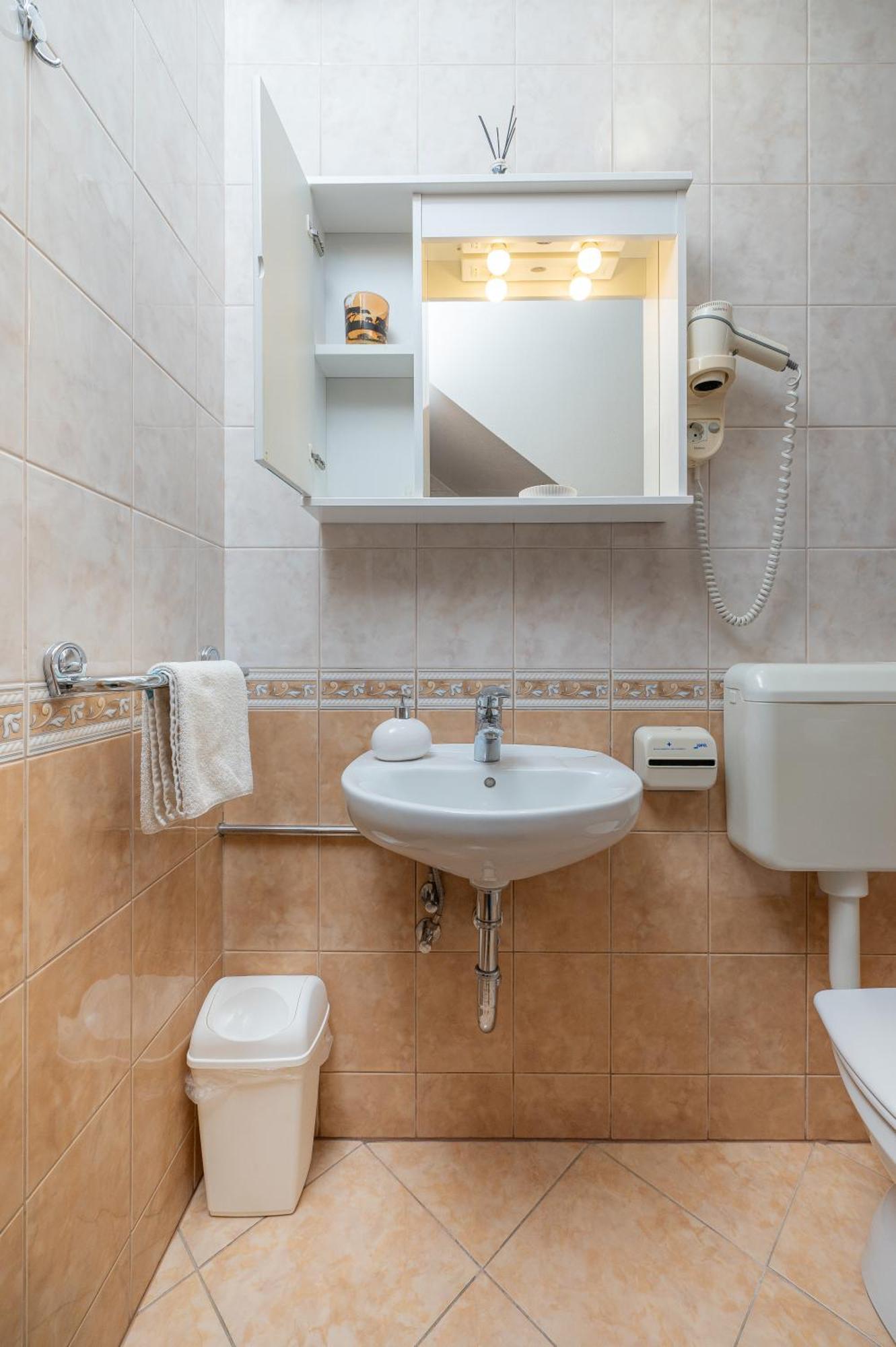 בלד Rooms & Apartments Pr Matjon מראה חיצוני תמונה