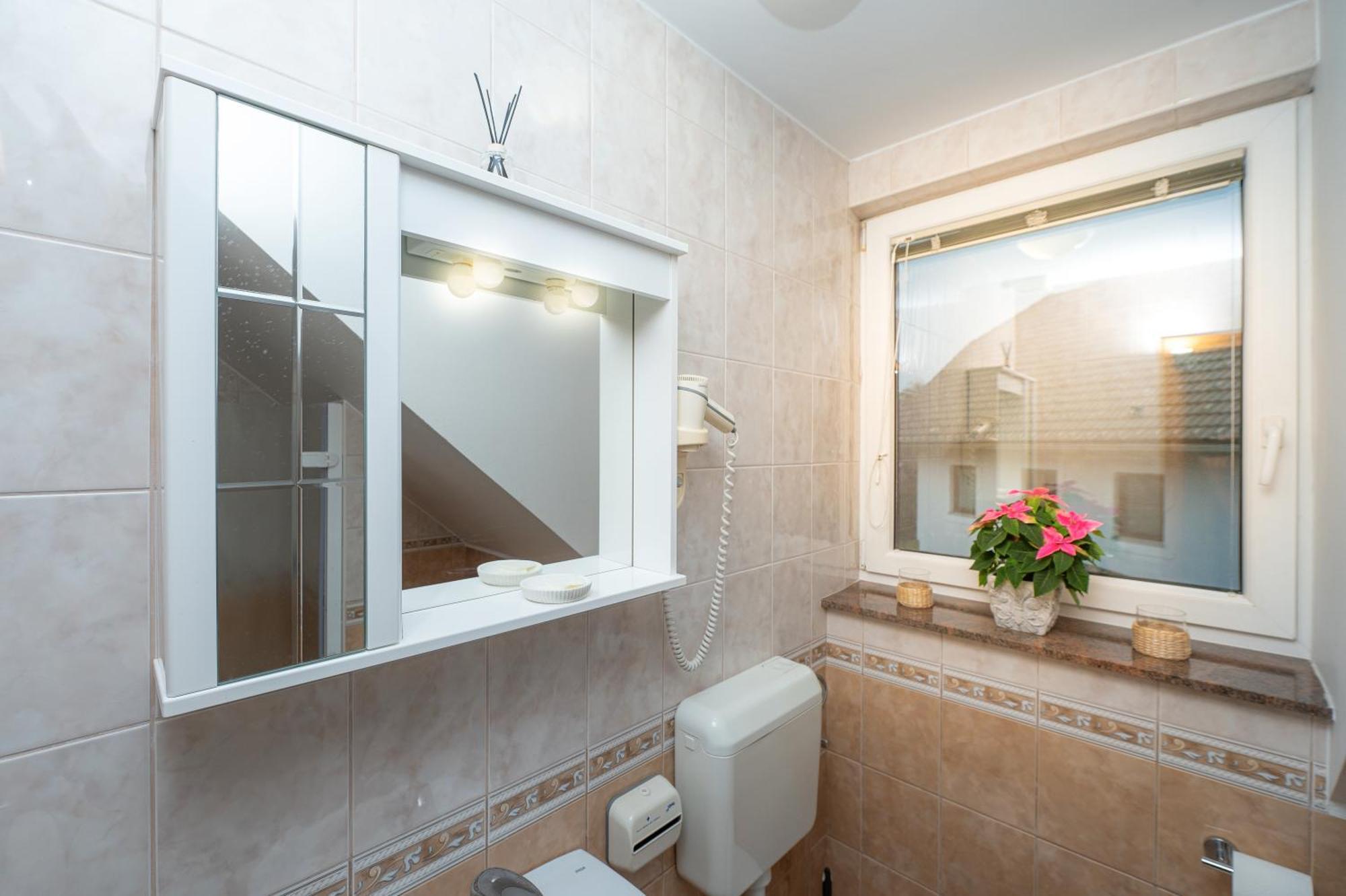 בלד Rooms & Apartments Pr Matjon מראה חיצוני תמונה