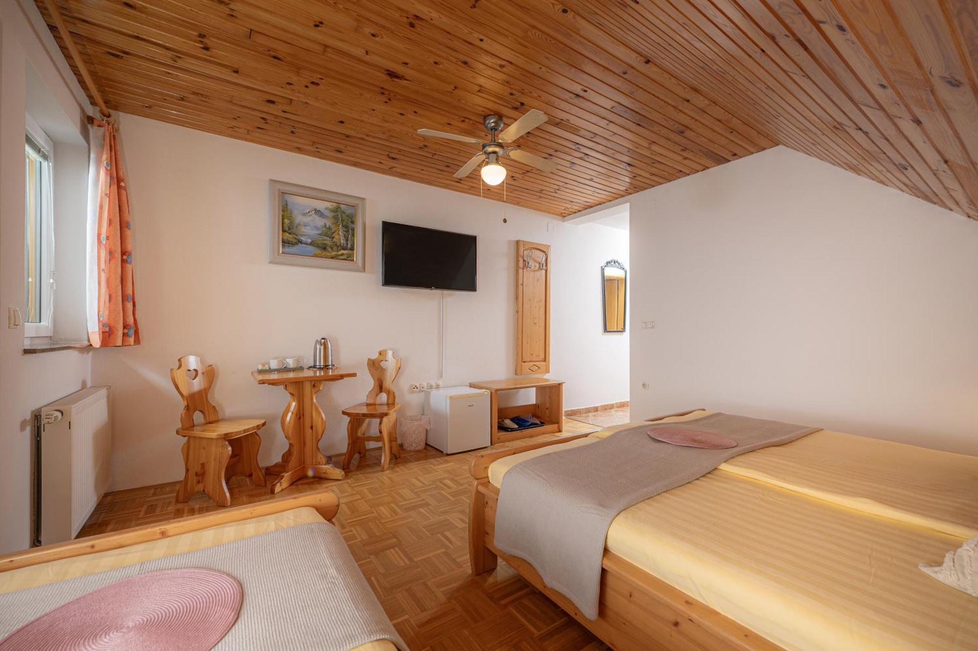 בלד Rooms & Apartments Pr Matjon מראה חיצוני תמונה