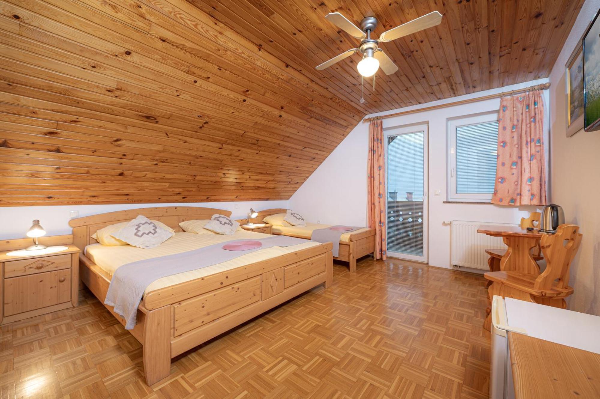 בלד Rooms & Apartments Pr Matjon מראה חיצוני תמונה